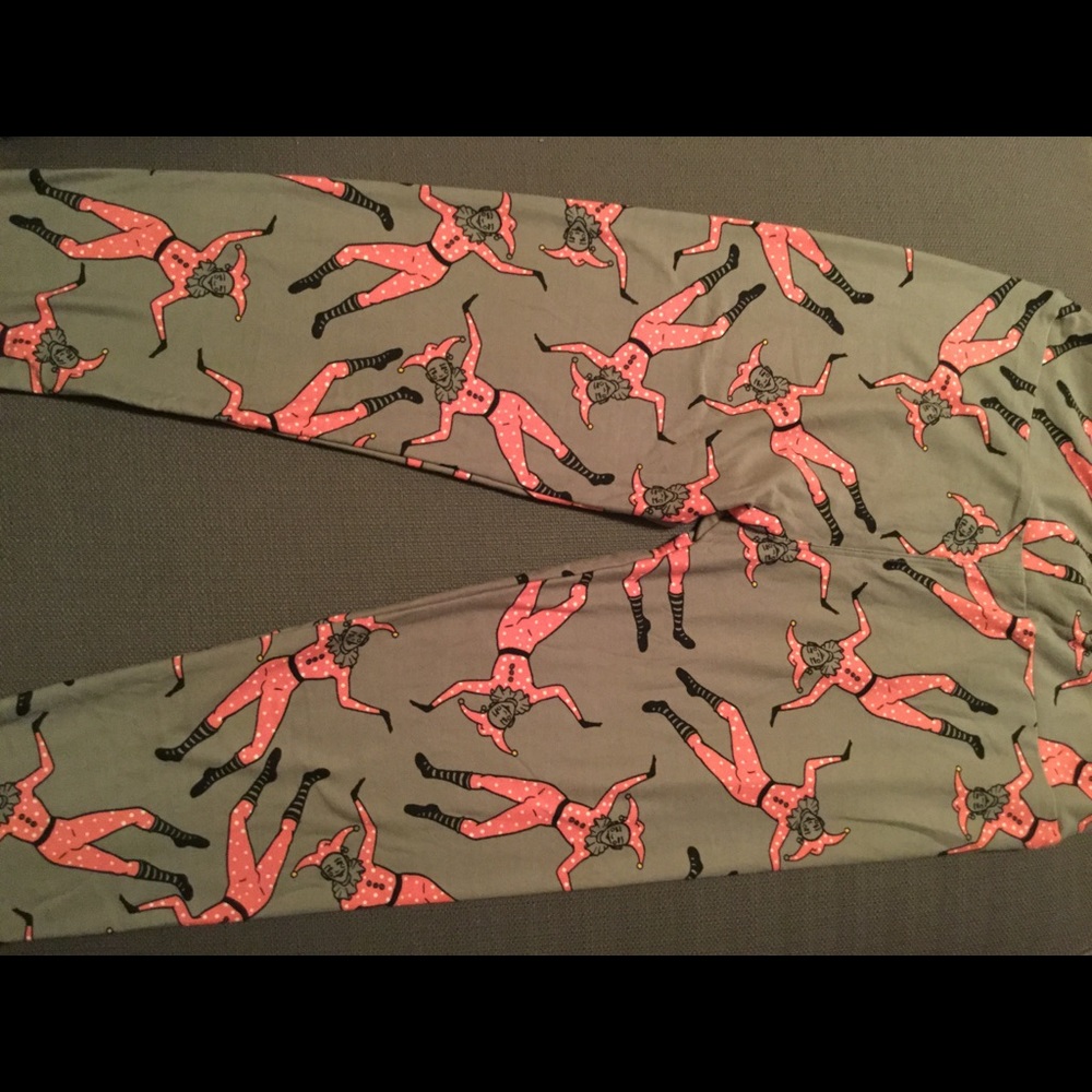 LuLaRoe OS Jester leggings. HTF